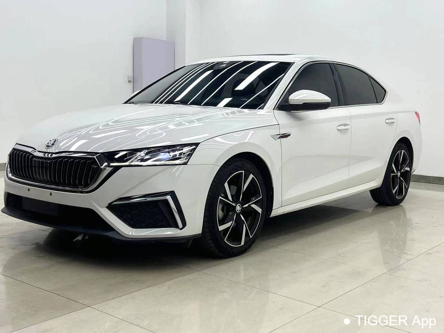 ŠKODA 2022 OCTAVIA PRO 1.4TSI TSI280 Luxury Edition Automatic Transmission